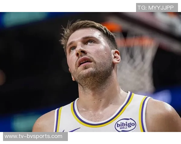 东契奇首度砍下40三双老詹称赞其如魔术师般出色表现 东契奇首度砍下40三双老詹称赞其如魔术师般出色表现