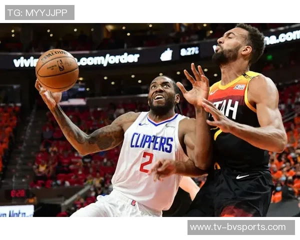 米切尔半场表现亮眼5中3贡献7分1板2助2断展现潜力