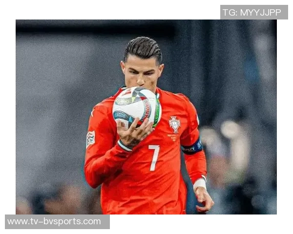 C罗自嘲已老却依然神勇40岁赛季进40球引发热议 C罗自嘲已老却依然神勇40岁赛季进40球引发热议