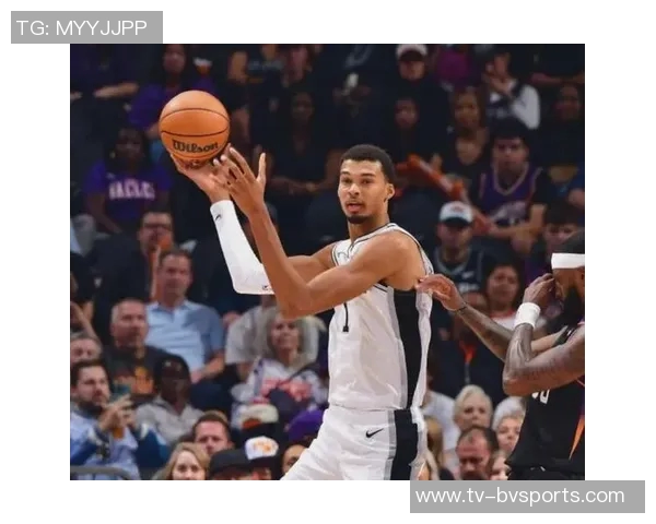 开拓者媒体人调侃交易文班亚马是否需要整支球队来换取 开拓者媒体人调侃交易文班亚马是否需要整支球队来换取